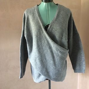 Overlapping long sleeve sweatshirt